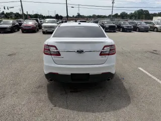 Ford Taurus 2015