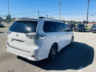 2017 Toyota Sienna