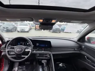 Hyundai ELANTRA 2025