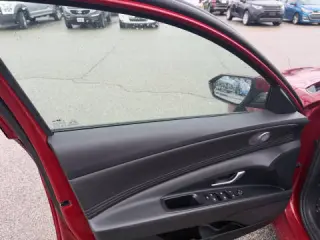 Hyundai ELANTRA 2025
