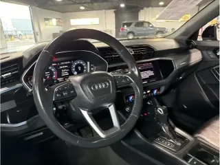2022 Audi Q3 45 TFSI S line Pr