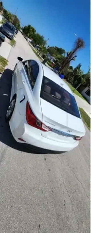 Hyundai Sonata  ( CASH )
