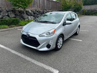 2017 Toyota Prius c
