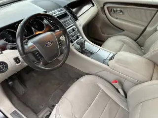 Ford Taurus 2011