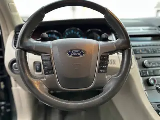 Ford Taurus 2011