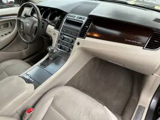 Ford Taurus 2011