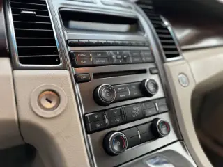 Ford Taurus 2011