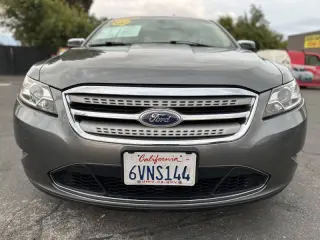 Ford Taurus 2011