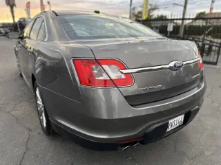 Ford Taurus 2011