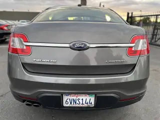Ford Taurus 2011