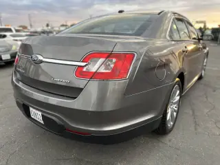 Ford Taurus 2011