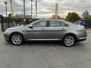 Ford Taurus 2011