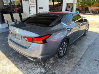 Nissan Altima 2019
