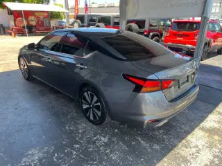 Nissan Altima 2019
