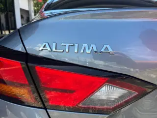 Nissan Altima 2019