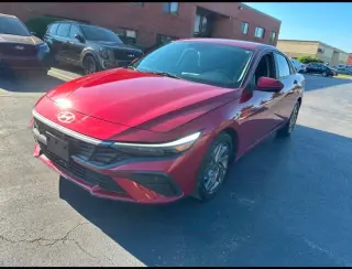 Hyundai ELANTRA 2024