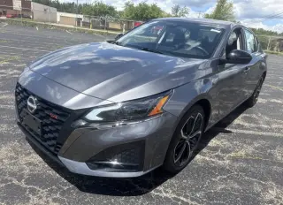 Nissan Altima 2025