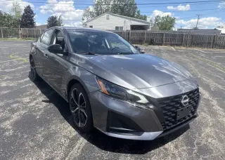 Nissan Altima 2025