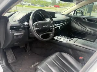 2023 Genesis G80