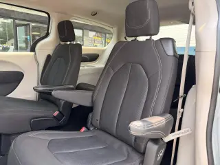 2023 Chrysler Voyager