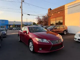 2015 Lexus ES 300h Sedan