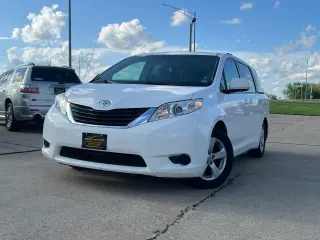 2013 Toyota Sienna LE FWD 8-Passenger V6