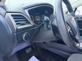 2017 Ford Fusion SE FWD