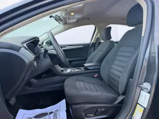 2017 Ford Fusion SE FWD