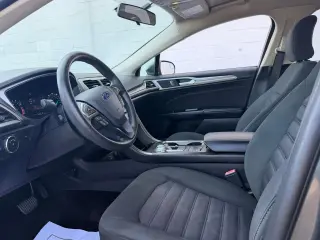 2017 Ford Fusion SE FWD