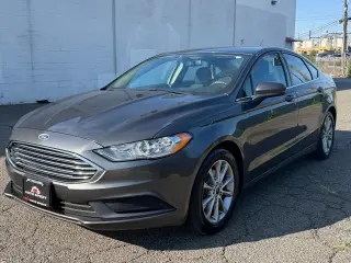 2017 Ford Fusion SE FWD