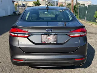 2017 Ford Fusion SE FWD