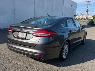 2017 Ford Fusion SE FWD