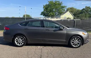 2017 Ford Fusion SE FWD