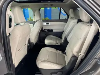 2021 Ford Explorer Platinum AWD