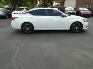 2021 Nissan Altima 2.5 SR