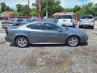 2005 Pontiac Grand Prix BASE
