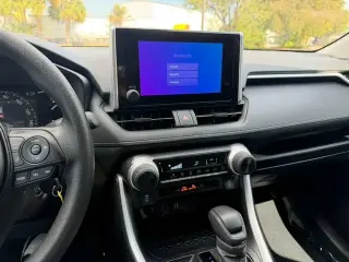 TOYOTA RAV4 LE🚘
