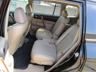 2011 TOYOTA HIGHLANDER