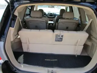 2011 TOYOTA HIGHLANDER