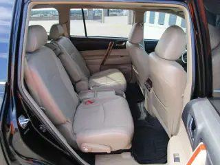 2011 TOYOTA HIGHLANDER