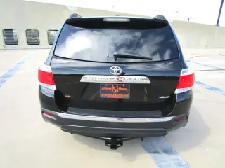2011 TOYOTA HIGHLANDER