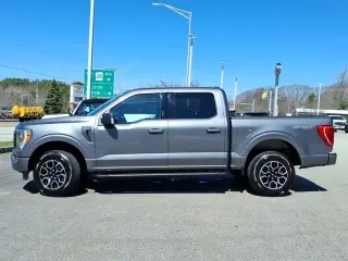 Ford F-150 2023 4x4 XL 4dr SuperCrew 5.5 ft. SB