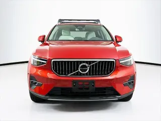 Volvo XC40 2024 AWD B5 Plus Tema Brillante 4 puertas SUV