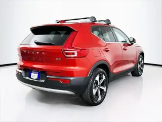 Volvo XC40 2024 AWD B5 Plus Tema Brillante 4 puertas SUV