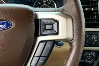 Ford F-150 2019 4x4 Lariat 4 puertas SuperCrew 5.5 pies. SB