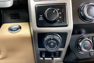 Ford F-150 2019 4x4 Lariat 4 puertas SuperCrew 5.5 pies. SB