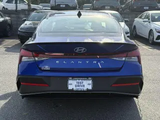 Hyundai ELANTRA 2025 SEL Sport 4 puertas Sedan