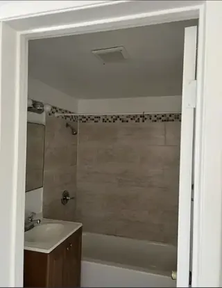 1 dormitorio y 1 baño