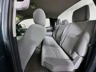 Toyota Tundra 2008 4x2 SR5 4 puertas Doble Cabina SB (4.7L V8)