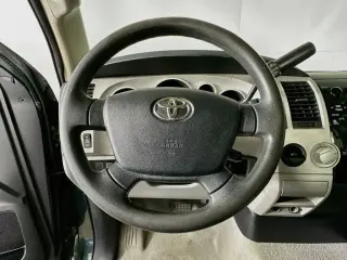 Toyota Tundra 2008 4x2 SR5 4 puertas Doble Cabina SB (4.7L V8)